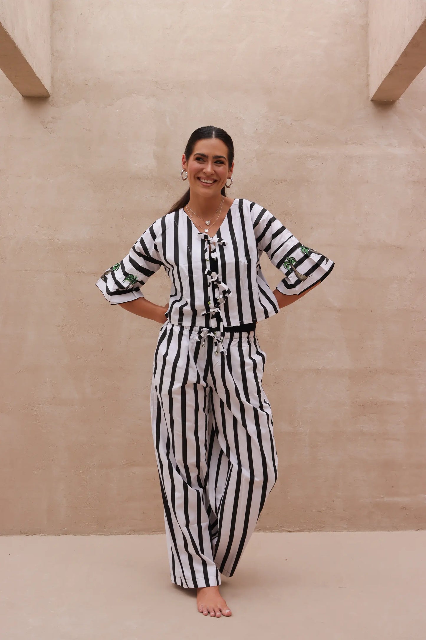 Bata Listras Preto e Branco Coqueiros