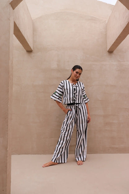 Bata Listras Preto e Branco Coqueiros