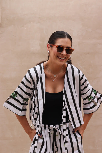 Bata Listras Preto e Branco Coqueiros