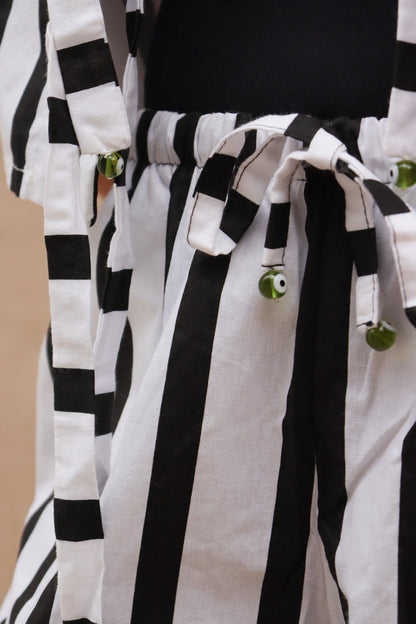 Short Comfy Listras Preto e Branco