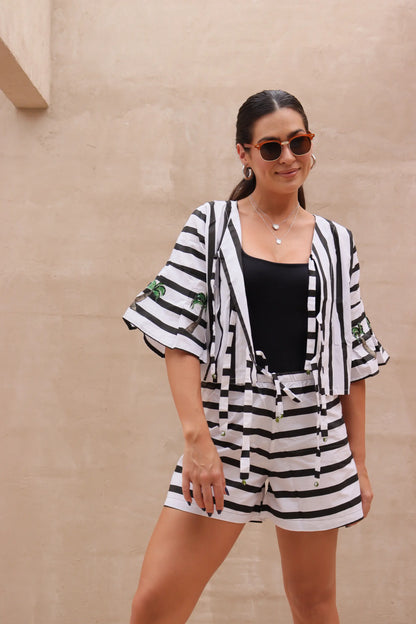 Short Comfy Listras Preto e Branco