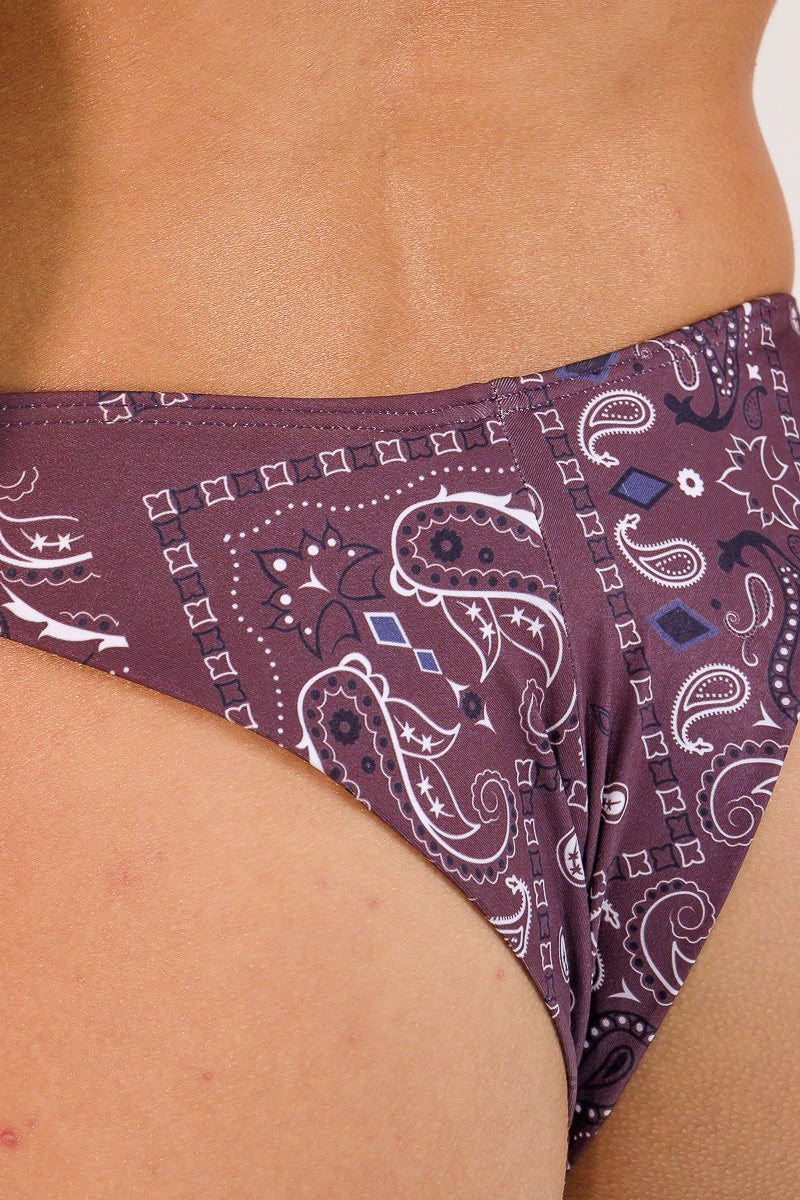 Calcinha Nó Paisley Raisin