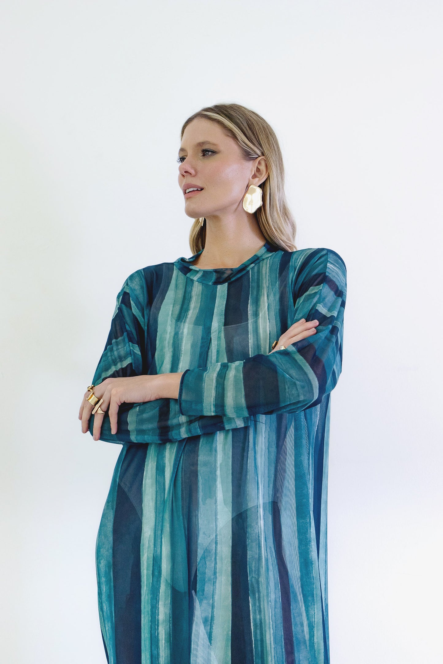 Vestido Manga Tule Voyage Ondas